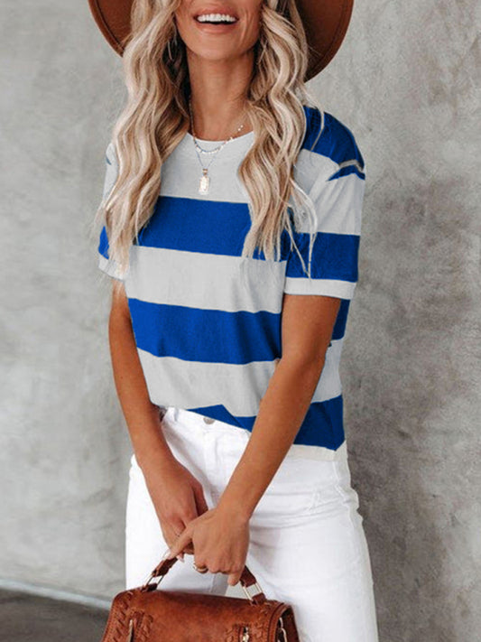 Camiseta casual a rayas azules y blancas con cuello redondo y manga corta, de moda.