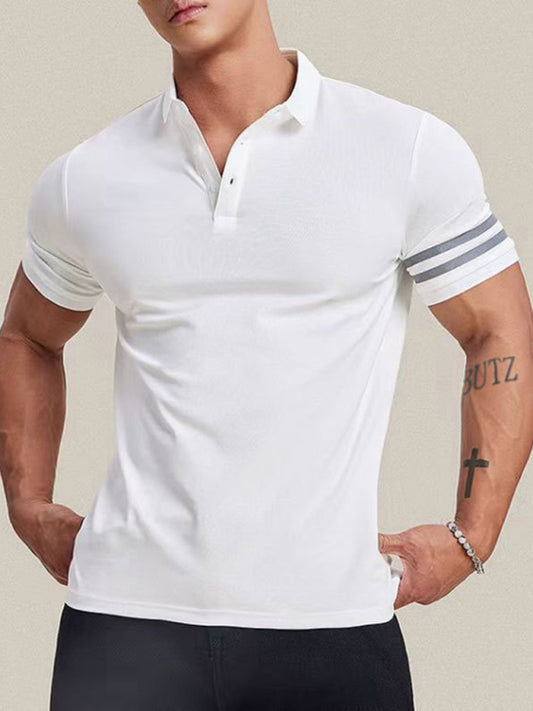 Camiseta polo casual entallada con parches y cuello estilo solapa para hombre.