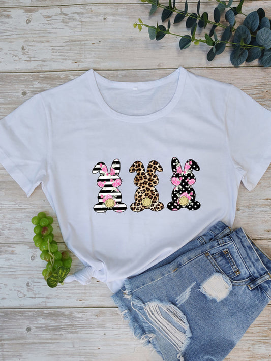 Camiseta estampada de leopardo y flores con diseño de conejito para Pascua para mujer.